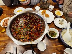 -乡土特色.冷锅鱼.牦牛肉汤锅