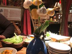 -老牌坊云南鱼豆花火锅(爱建店)