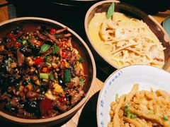 -吃饭皇帝大土家民族菜(正大广场店)