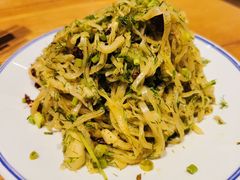 茴香拌煎饼-大厨小馆(华阳城店)