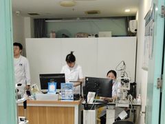 -上海大学附属上海和平眼科医院