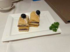 蓝莓拿破仑-利苑酒家(合景国际金融广场店)