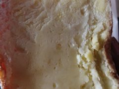 酸奶面包（放了一天了压的有些变形了）-娇点蛋糕