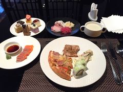 -唐拉雅秀酒店-西锦汇空中BBQ·思创餐厅