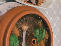 野生菌汽锅鸡-小厨子私房菜·云南美食店