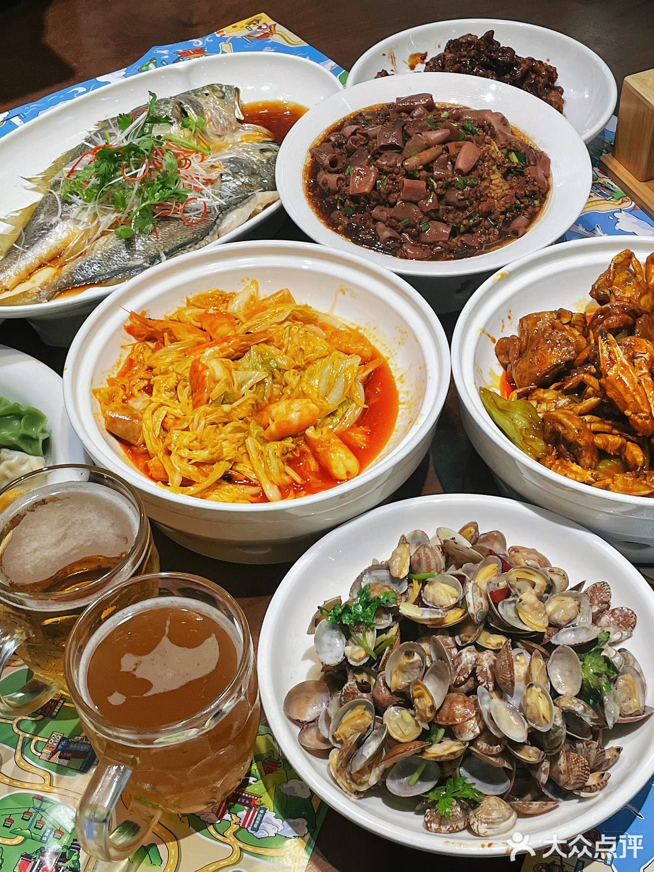 海味满桌 真满足😋