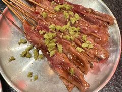 -何妹湿辣牛肉·粤式烧烤砂煲(桂雅路店)