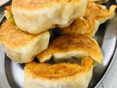 鲜肉韭菜煎饺-芬芳甜品(同福路店)