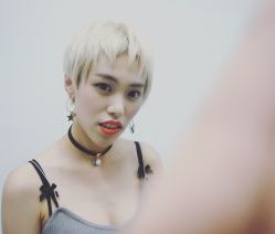 太有样了-简法造型·品牌形象店