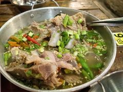 -席娜卡琳火车铁道夜市