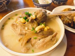 老上海蹄膀汤-沪西老弄堂面馆(定西路店)