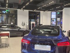 -TESLA 特斯拉(上海太古汇体验店)