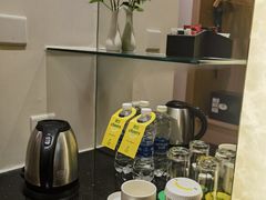 -上海虹桥君丽假日酒店(娄山关路地铁站店)