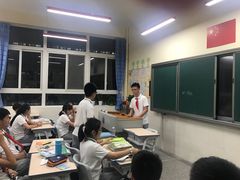 -上海市民办金苹果学校