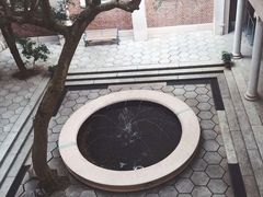 -香港大学
