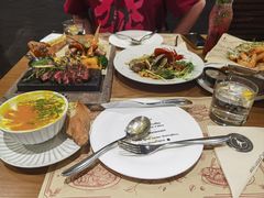 -Mark&Mars Restaurant