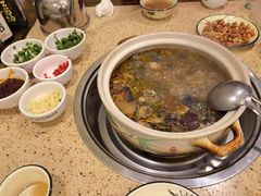 -杨记山珍鸡煲菌汤锅