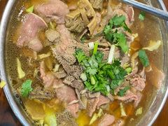 -谢老五跷脚牛肉·非遗传承店