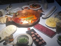 -墨居上隐·院子里火锅(峨眉店)