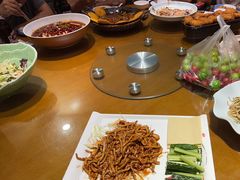 -大胡同天津菜·海肠捞饭·津门皮皮虾锅贴一绝(西姜井店)