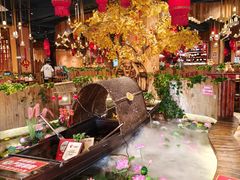 -老滇山寨•云南特色菜•地方菜•民族风情歌舞表演(金碧店)