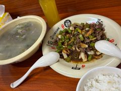-何永光123鲜牛肉馆(1号店)
