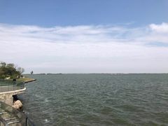 -上海滴水湖皇冠假日酒店