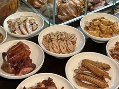 -老鼎万春卤菜(五代传承创始老店)