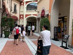 -佛罗伦萨小镇广佛名品奥特莱斯(疏港路店)