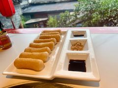 -小龙翻大江文化火锅(宽窄店)