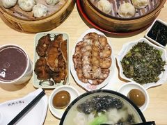 招牌鲜肉小笼汤包-玖鲜小笼(中山广场店)