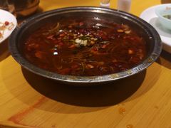 -国庆鱼头鱼尾馆(盛世华庭店)