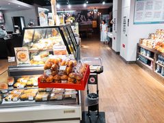 面包甜点陈列柜-欧式面包坊(青岛万象城店)