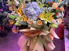 -花鸟鱼虫鲜花绿植市场(玉泉路店)