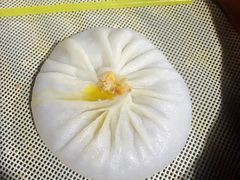 蟹黄汤包-忆秦园小笼包(惠山古镇总店)