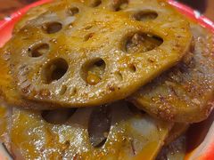 -爆炸头阿姨小四川正宗川味小吃(无任何分店)