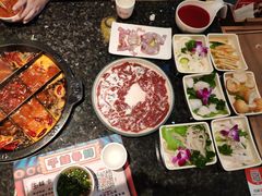 -井格重庆火锅(临平银泰城店)