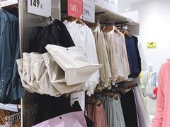 -优衣库(上海金桥国际商业广场店)