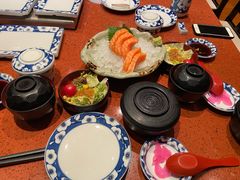 三文鱼背刺身-小山日本料理(兴业太古汇店)