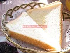 白面包-小白桦西餐厅
