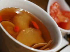无花果海底椰雪梨汤-炖物24章·顺时轻养茶(杭州大厦店)