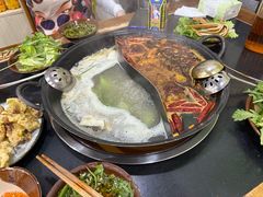 -重庆故事姊妹老火锅(财经学院店)