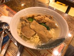 牛肉汤面（公仔面）-金华冰厅