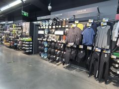 -迪卡侬(西三旗店)