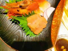 -铭牛烧肉·和牛海鲜自助(高新月牙湖店)