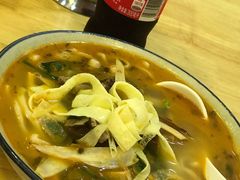 老酸菜牛肋条面-阿彬生炒牛肉面(解放路店)