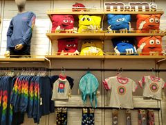 -m豆巧克力世界(上海世茂广场店)