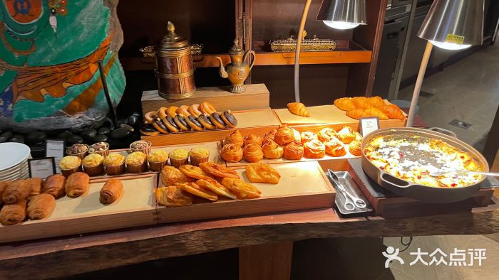 九寨鲁能希尔顿度假酒店·開图片