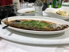 鸡油花雕蒸鲥鱼-和记小菜(东方店)