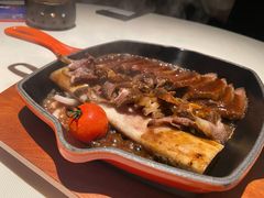 黑椒汁生烧安格斯牛肋骨-炳胜私厨(万象前海店)